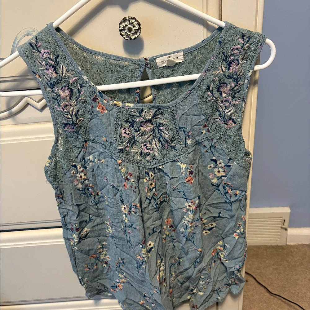 Green Ruffled Embellished Sleeveless Blouse